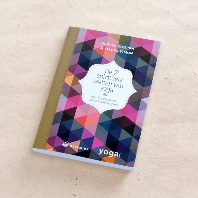 Boek- de 7 spirituele wetten van yoga (1)